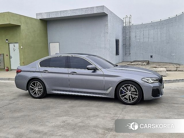 BMW 5 Series (G30) id 3811856 из Кореи 13