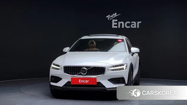 Volvo V60 Cross-Country 2nd Generation id 3665709 из Кореи 13