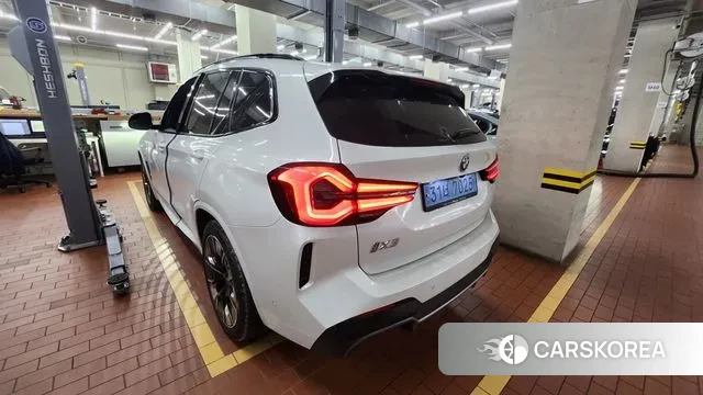 BMW iX3 2024 Белый из Кореи, фото 3