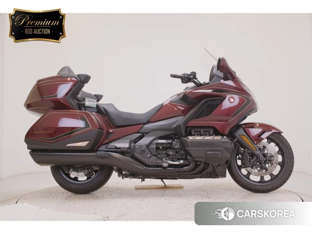 Проданный Honda GL1800 TOUR DCT 2025 из Японии
