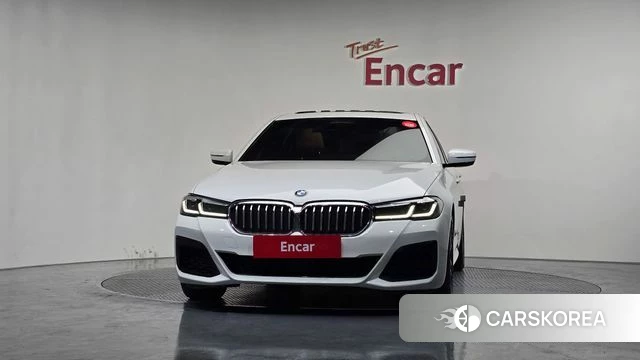 BMW 5 Series (G30) id 3883821 из Кореи 13