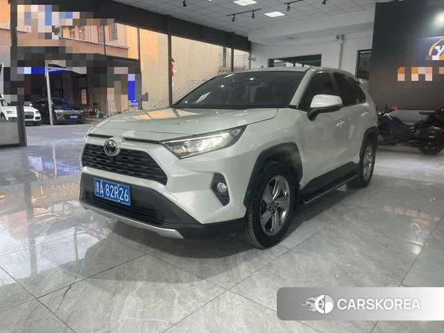 Toyota RAV4 Rongfang 2022 Белый из Китая, фото 3