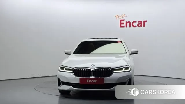 BMW 5 Series (G30) id 3175625 из Кореи 13