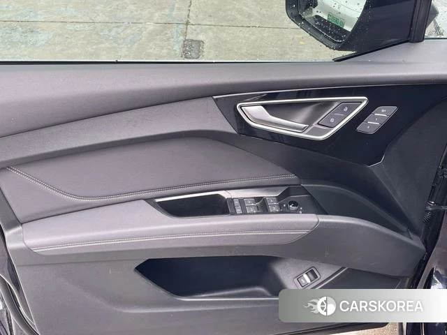 Audi Q4 e-tron 2023 Синий из Китая, фото 5