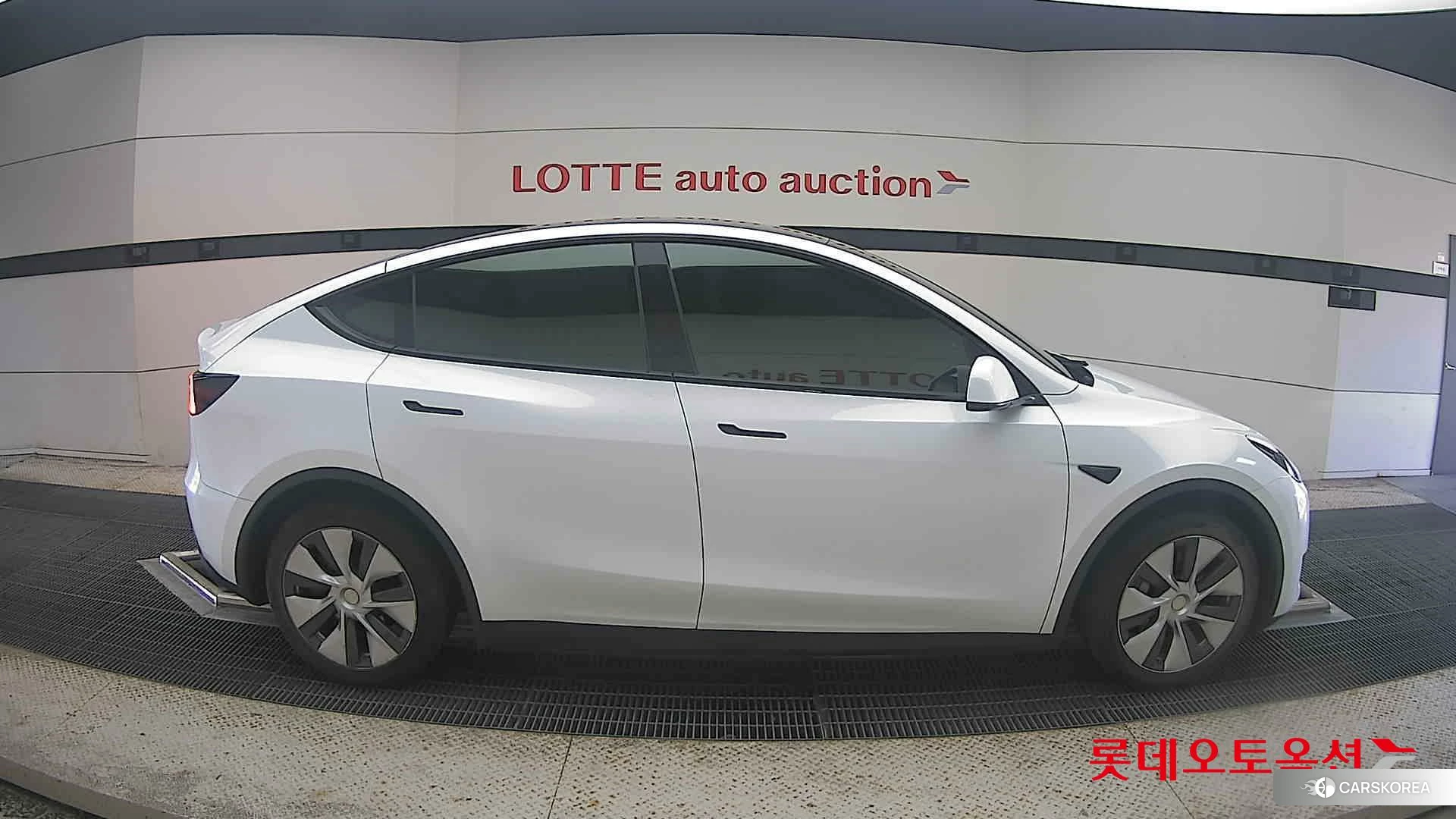 Tesla Model Y RWD id 4909363 из Кореи 23
