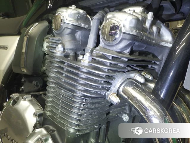 Engine photo