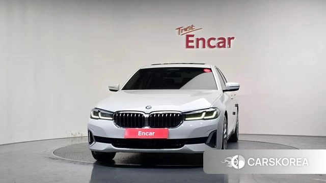 BMW 5 Series (G30) id 4872622 из Кореи 23