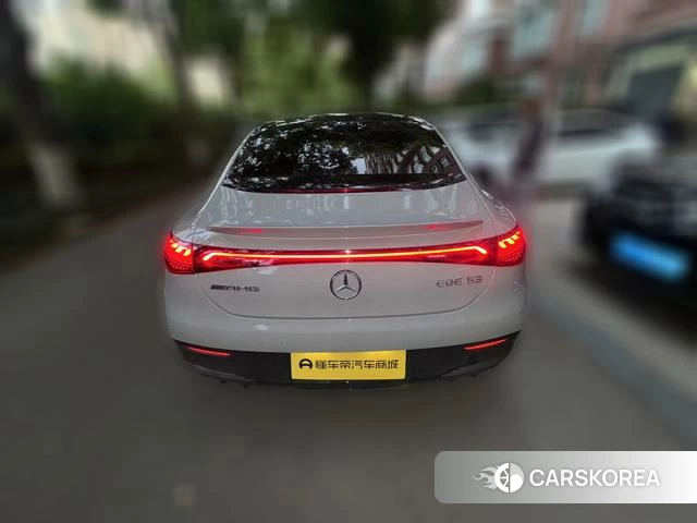 Mercedes-Benz EQE AMG 2024 Серебристо-серый из Китая, фото 3