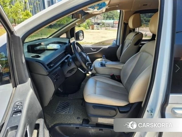 Hyundai Staria 2025 Белый из Кореи, фото 4