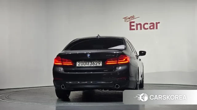 BMW 5 Series (G30) id 3593016 из Кореи 13