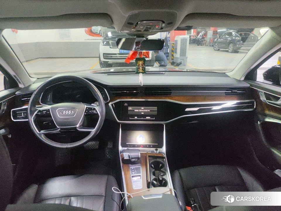 Audi A6 (import) 2020 Черный из Китая, фото 3