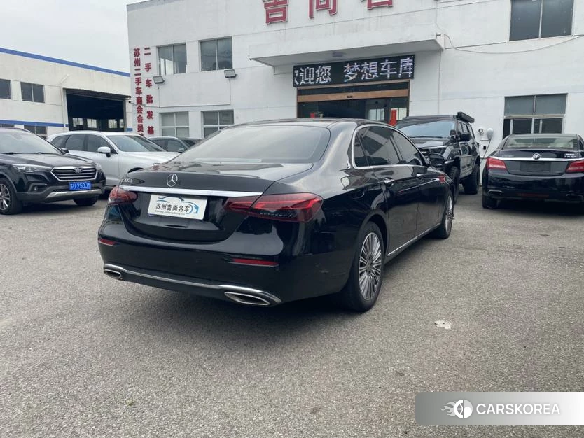 Mercedes-Benz E-class 2023 Черный из Китая, фото 3