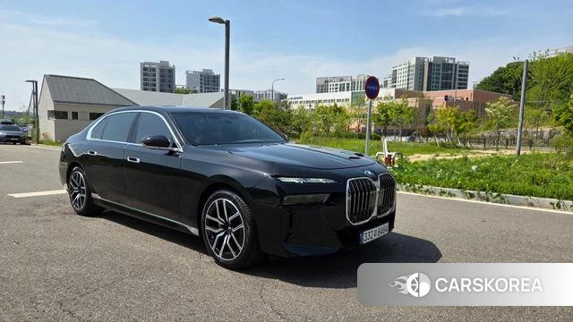 BMW 7 Series (G70) id 4335416 из Кореи 13