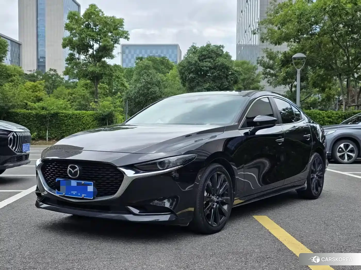 Mazda 3 2023 Черный из Китая, фото 3