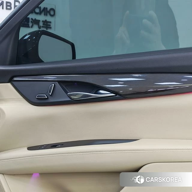 Cadillac CT6 id 4208104 из Китая 13