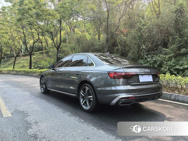 Audi A4L 2023 Темно-серый из Китая, фото 5