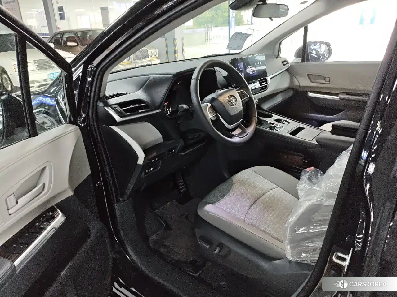 Toyota Sienna id 4576790 из Китая 8