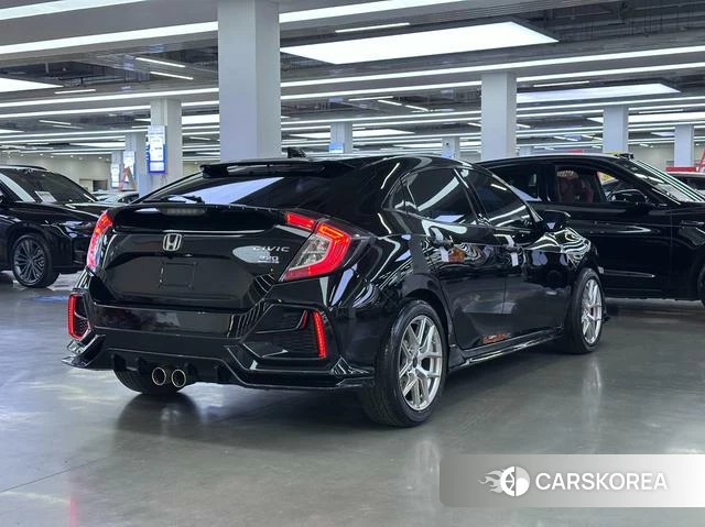 Honda Civic id 4261938 из Китая 9