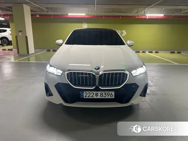 BMW 5 Series (G60) id 3507475 из Кореи 9