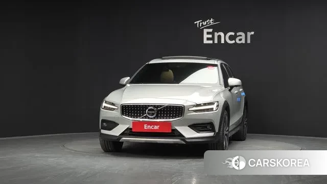 Volvo V60 Cross-Country 2nd Generation id 3587313 из Кореи 13