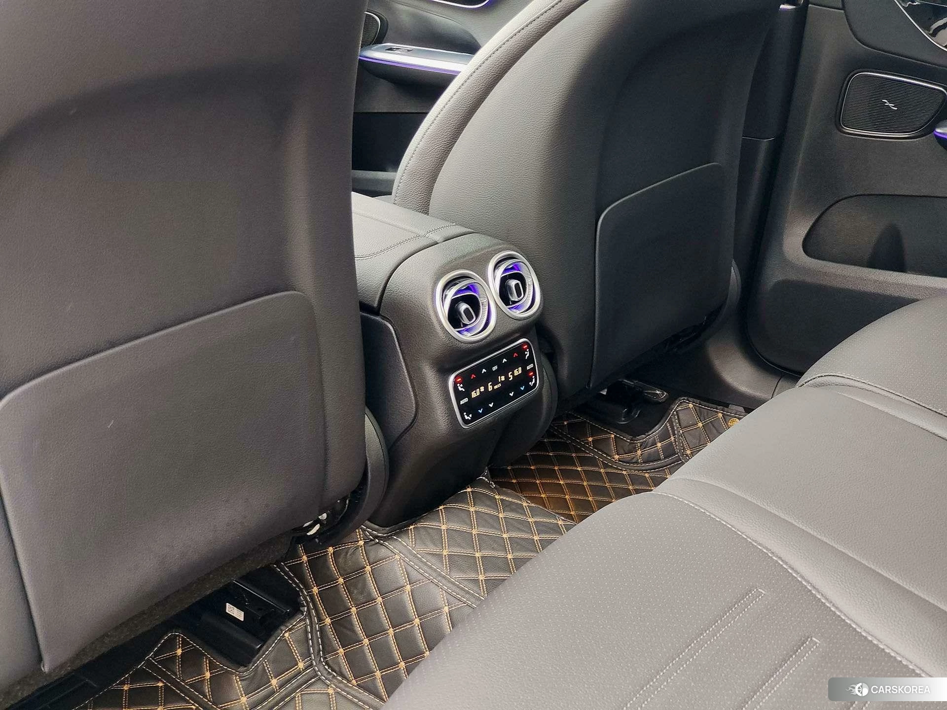 Mercedes-Benz GLC 2023 Белый из Китая, фото 4