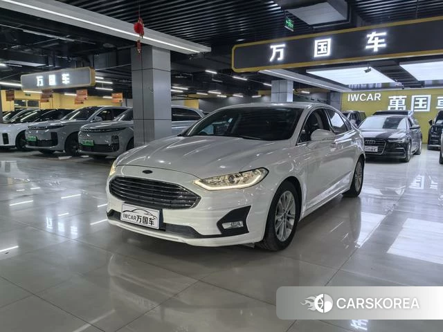 Ford Mondeo 2021 Белый из Китая, фото 3