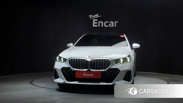 BMW 5 Series (G60) id 3921672 из Кореи 13