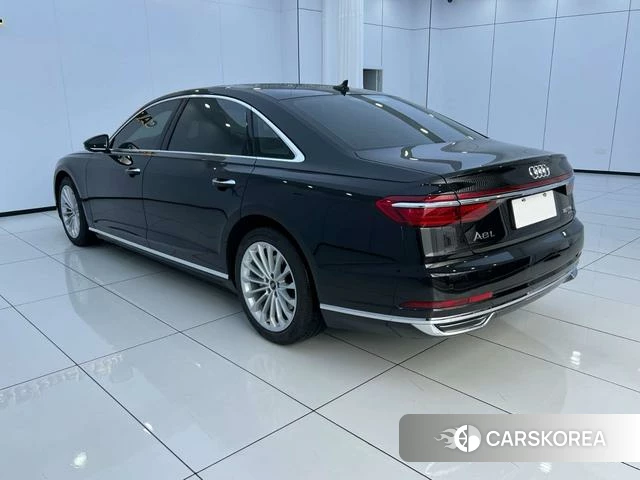 Audi A8 2021 Черный из Китая, фото 6