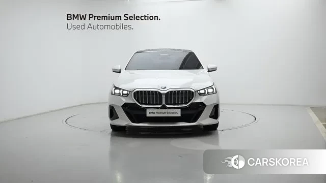 BMW 5 Series (G60) id 3426153 из Кореи 13