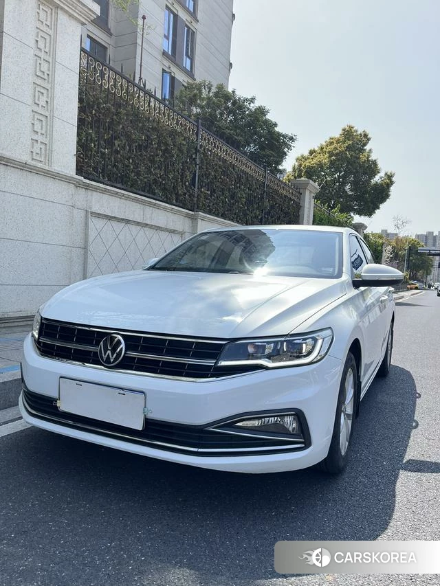 Volkswagen Bora 2021 Белый из Китая, фото 3