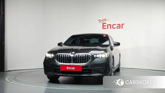 BMW 5 Series (G60) id 4892838 из Кореи 23