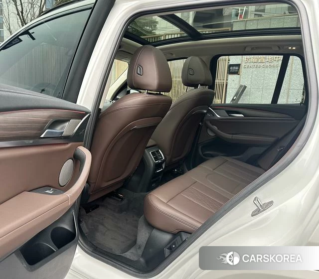 BMW X3 id 4297470 из Китая 21