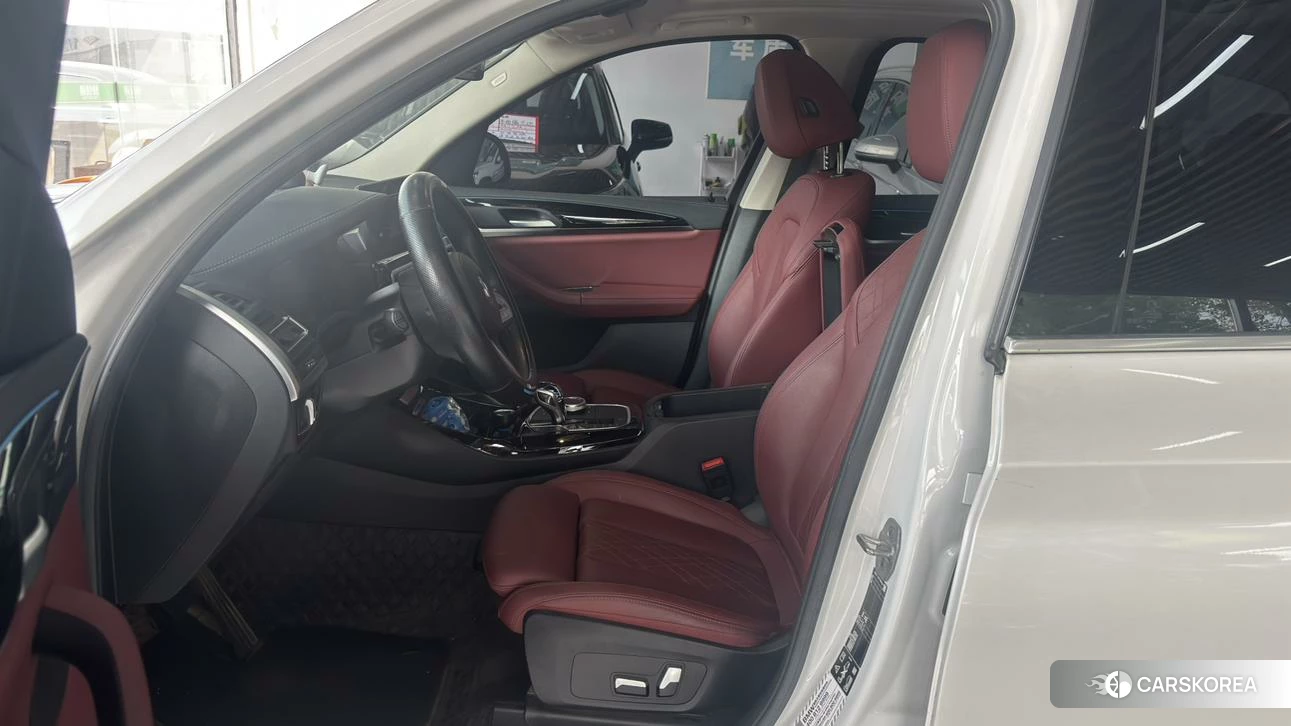 BMW X3 2021 Белый из Китая, фото 3