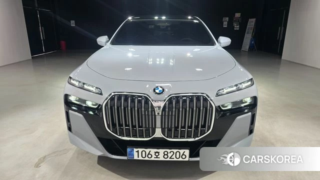 BMW 7 Series (G70) id 4206499 из Кореи 13