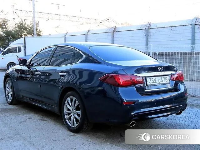 Infiniti Q70 id 3505166 из Кореи 13