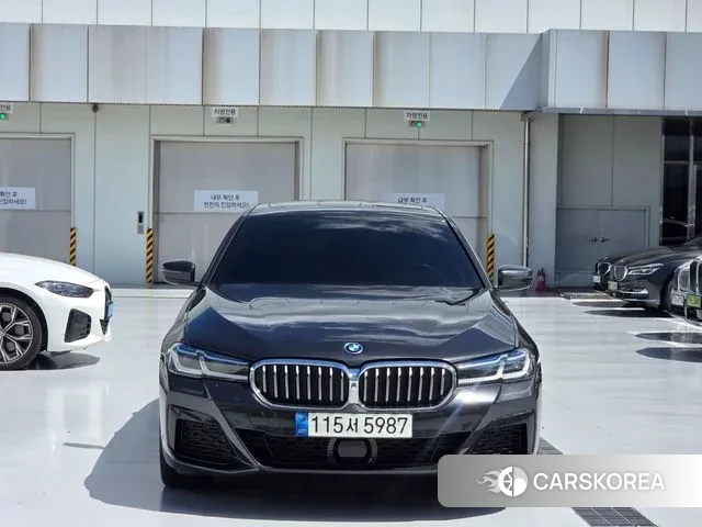 BMW 5 Series (G30) 2022 Серый из Кореи, фото 3