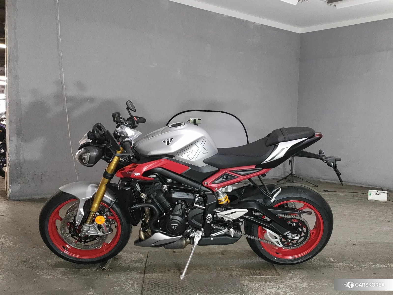 Проданный Triumph STREET TRIPLE RX 2026 из Японии