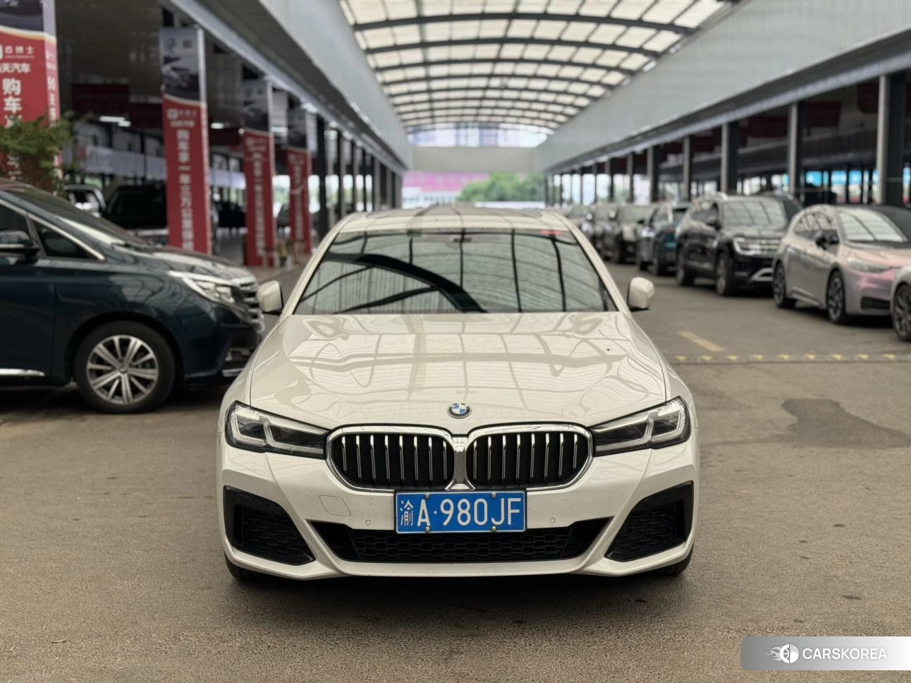 BMW 5 series 2022 Белый из Китая, фото 3
