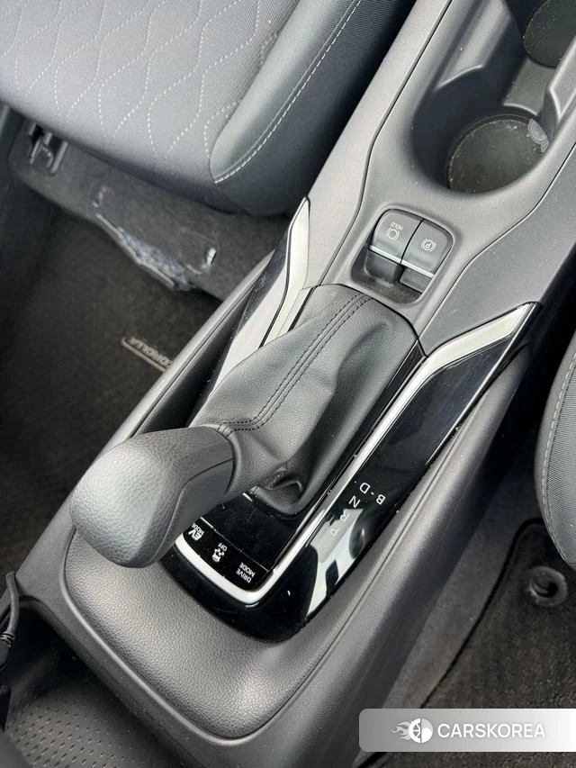 Toyota Corolla 2023 Белый из Китая, фото 3