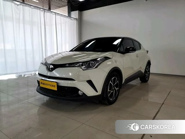 Toyota C-HR id 4212797 из Китая 13