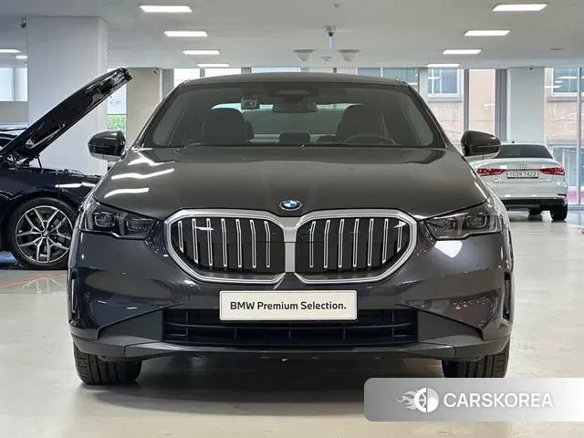 BMW 5 Series (G60) id 3036288 из Кореи 13