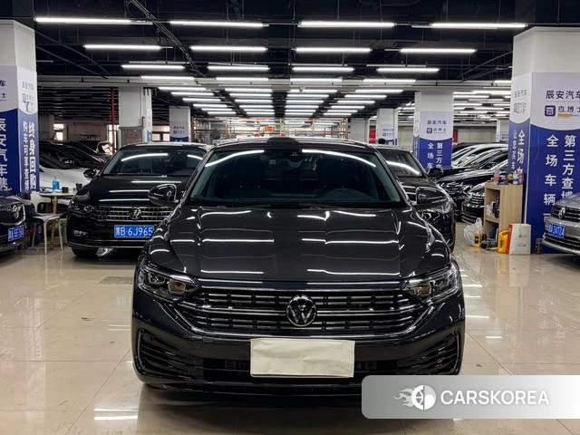 Volkswagen Sagitar 2025 Темно-серый из Китая, фото 3
