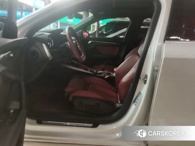 Audi A3 2021 Белый из Китая, фото 3