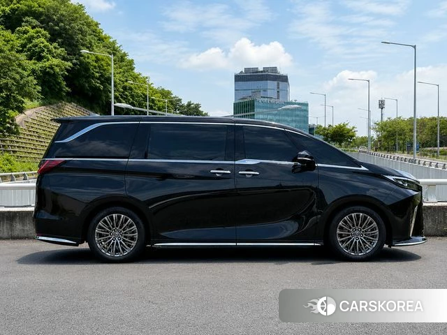 Lexus LM Second Generation id 4686764 из Кореи 13