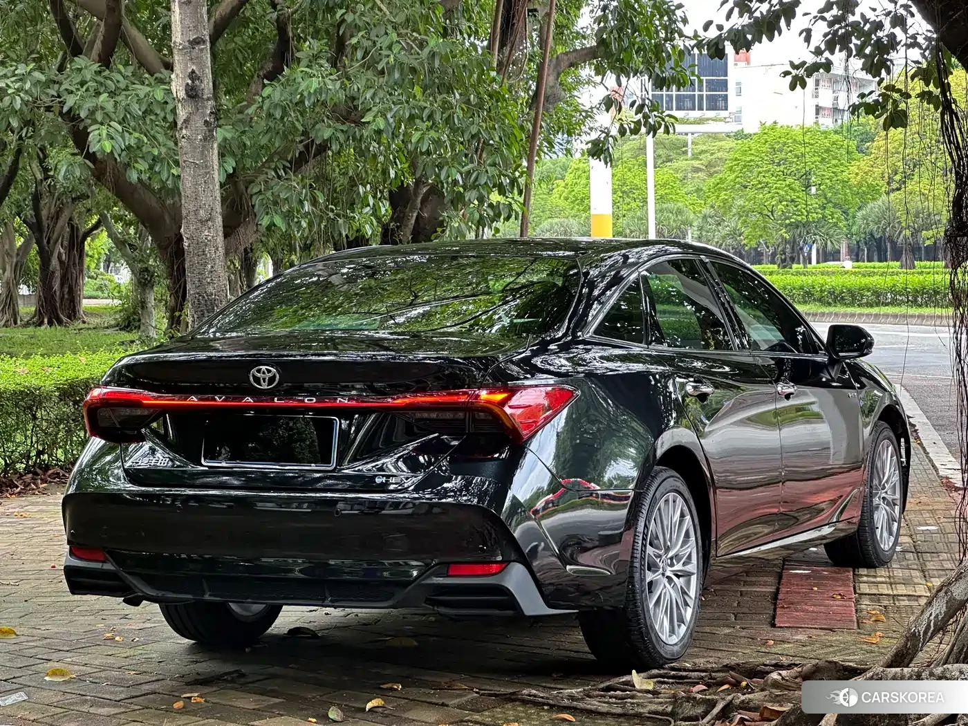 Toyota Avalon 2025 Черный из Китая, фото 3