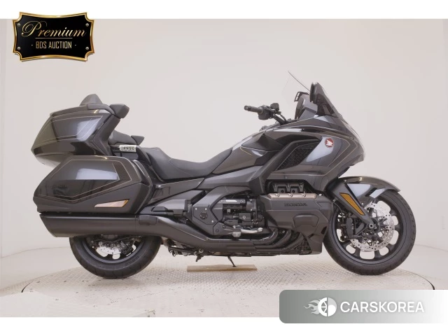 Проданный Honda GL1800 TOUR DCT 2026 из Японии, фото 3