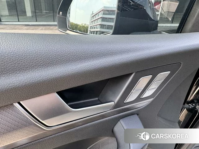 Audi Q5L id 4211480 из Китая 23