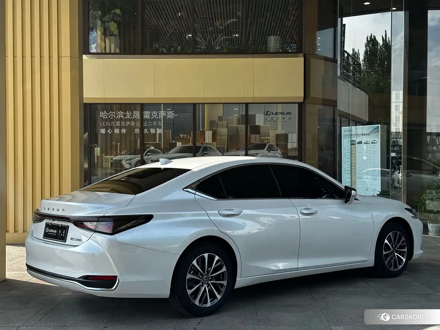 Lexus ES 2026 Белый из Китая, фото 3
