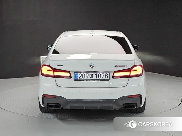 BMW 5 Series (G30) id 4507207 из Кореи 10