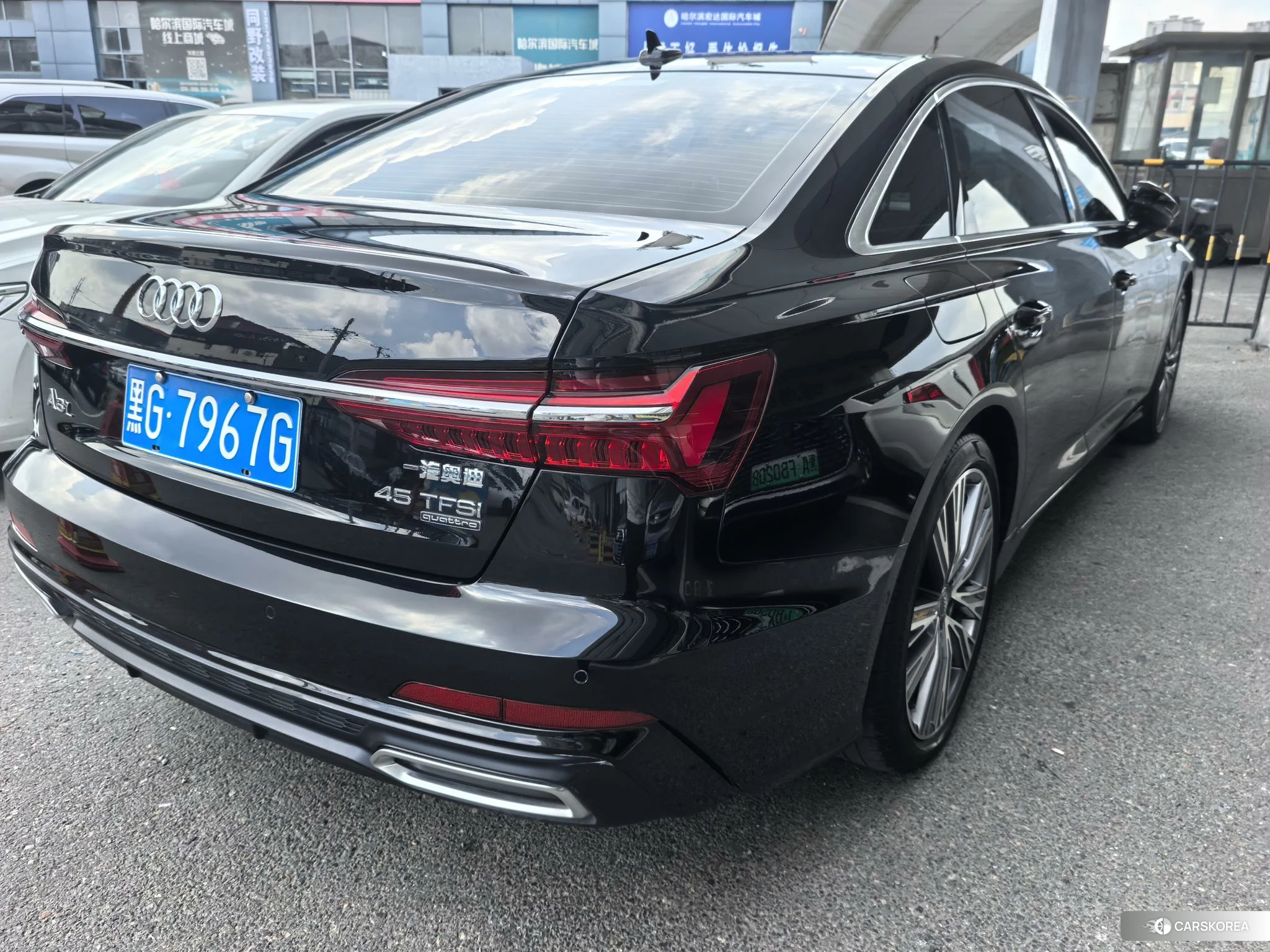 Audi A6L id 4515014 из Китая 9
